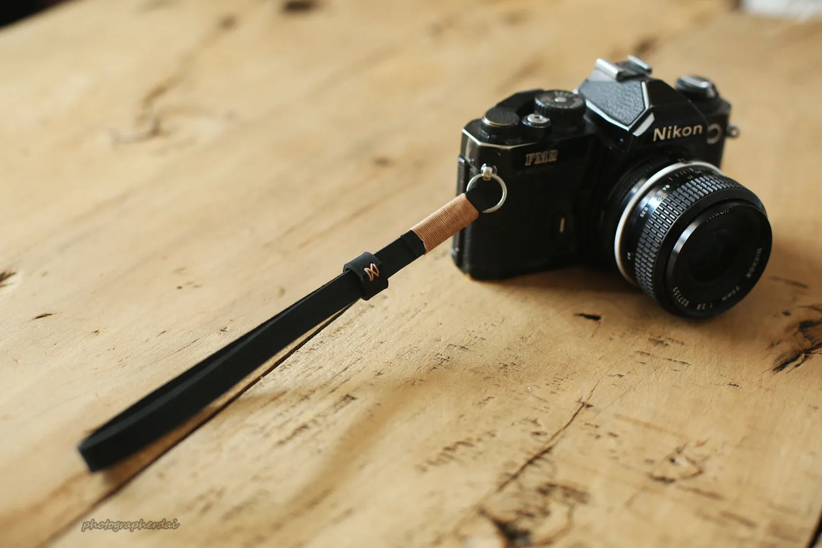 Black leather handmade camera wrist strap band khaki | windmup.com Secure