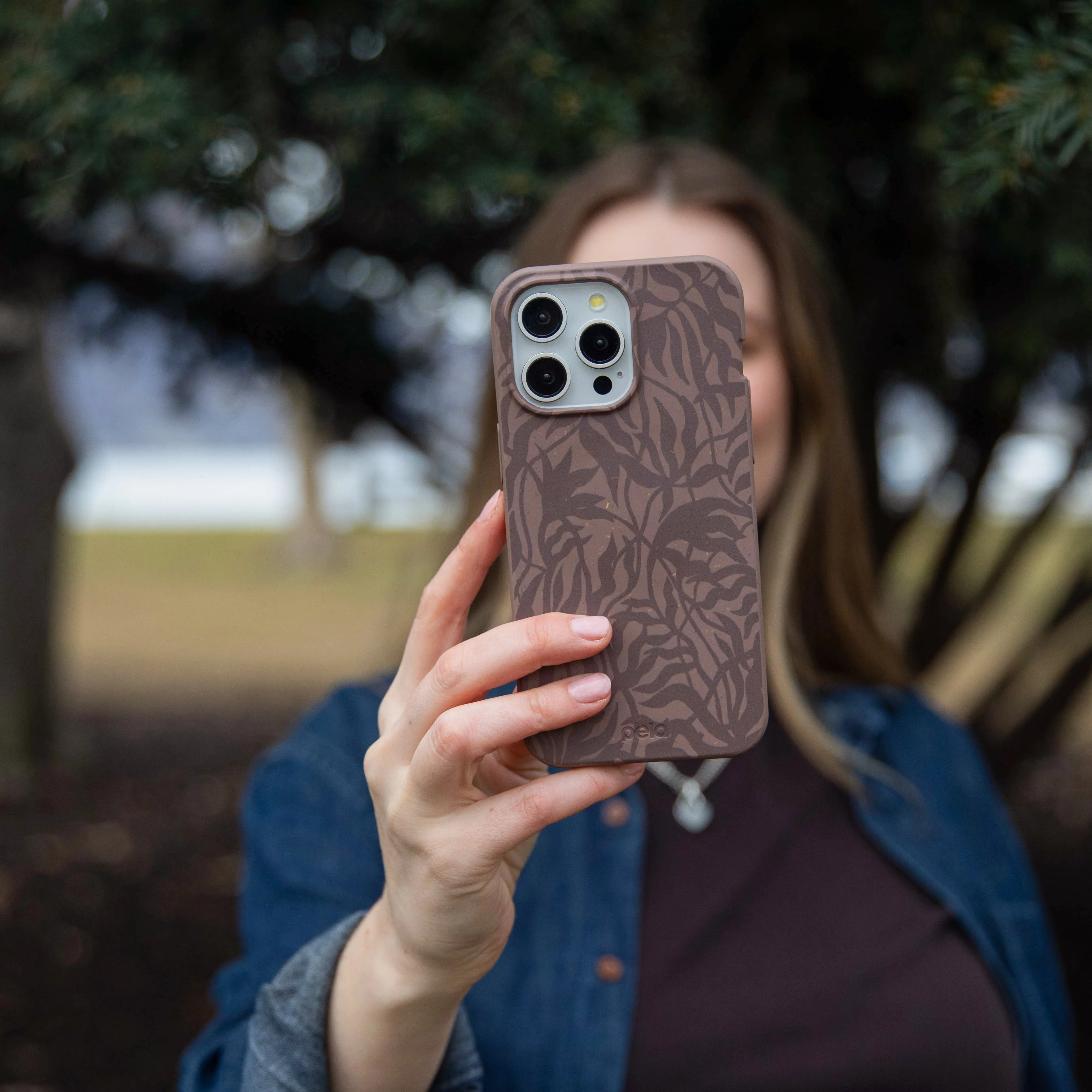 Minimal Grip Chocolate Brown Rustic Leaves iPhone Air Case