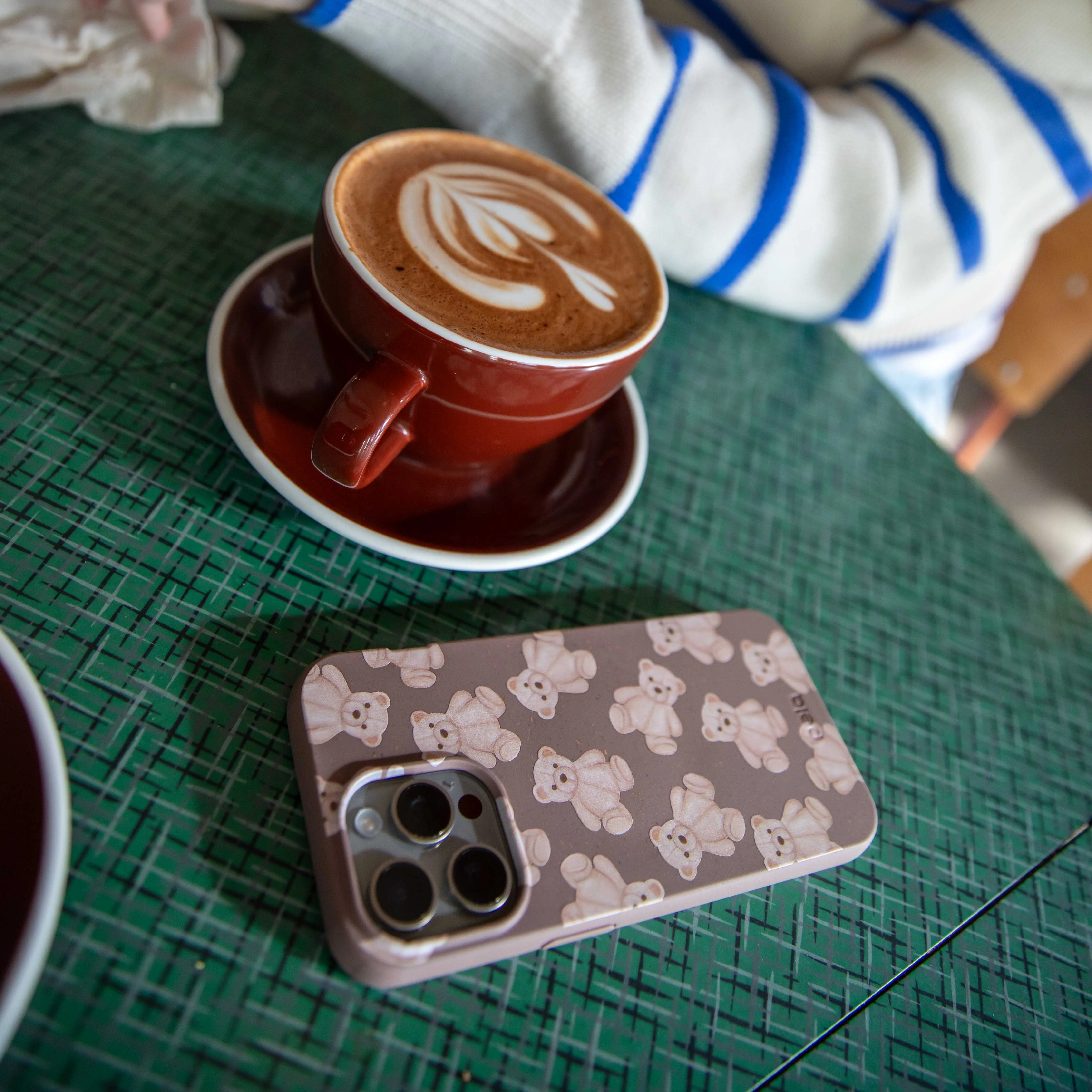 Durable Accessory Protective Design Chocolate Brown Teddy Love iPhone Air Case