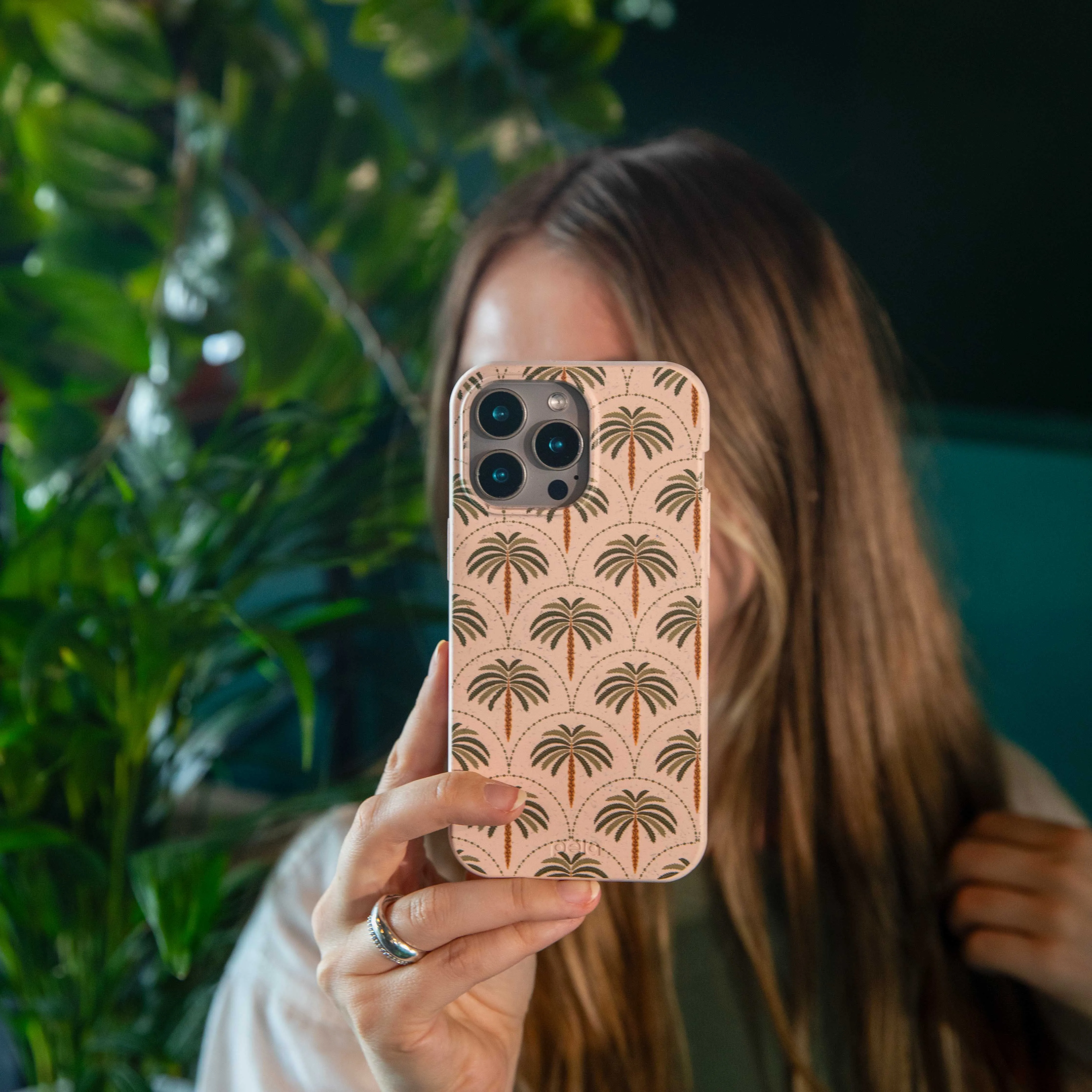 Fashion Accessory Seashell Palm Reverie iPhone Air Case