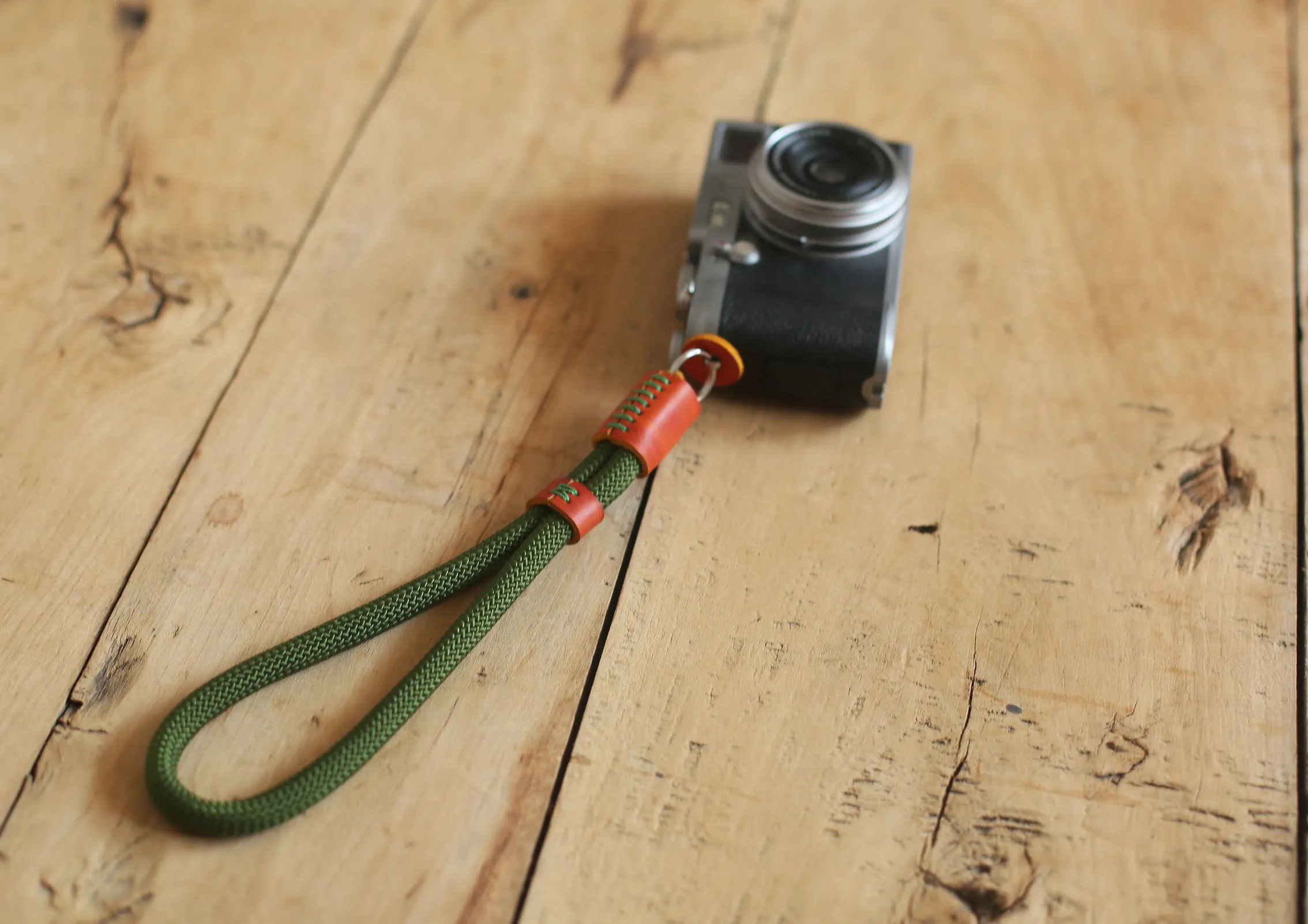 Handmade Camera Wrist Strap Olive Green  ?C Climbing Rope & Hand-Dyed Leather Convenient Strap trekking